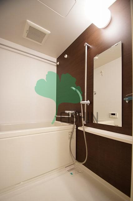 バス・シャワールーム　清潔感のある浴室です！