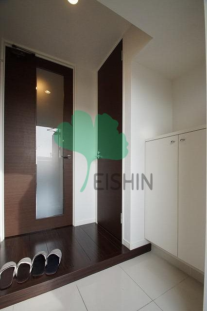 玄関　下駄箱もしっかりついてます！