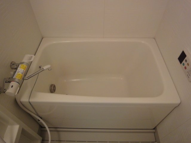 バス・シャワールーム　浴槽