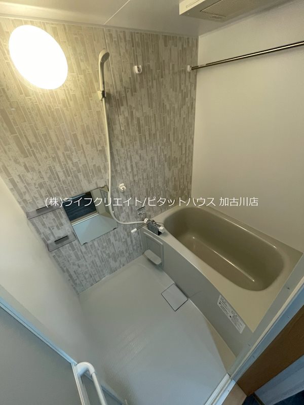 バス・シャワールーム　写真は103