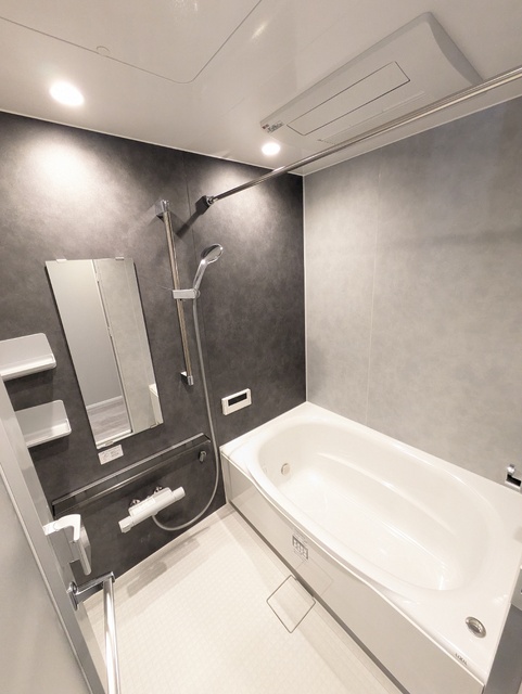 バス・シャワールーム　浴室　追い焚き・浴室乾燥機付き