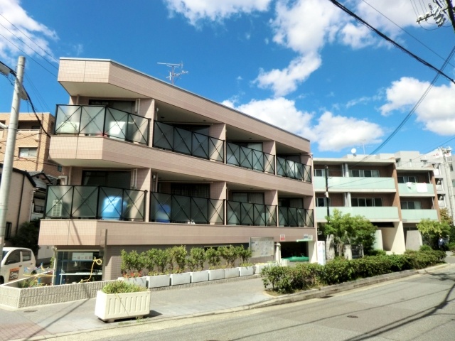 建物外観　敷地内駐輪場あり！