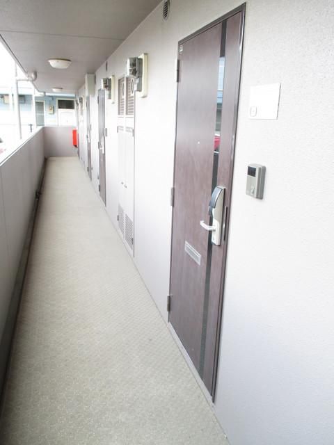 エントランス　★共用の廊下です★
