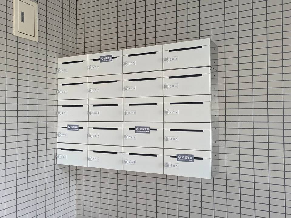 エントランス　メールBOX