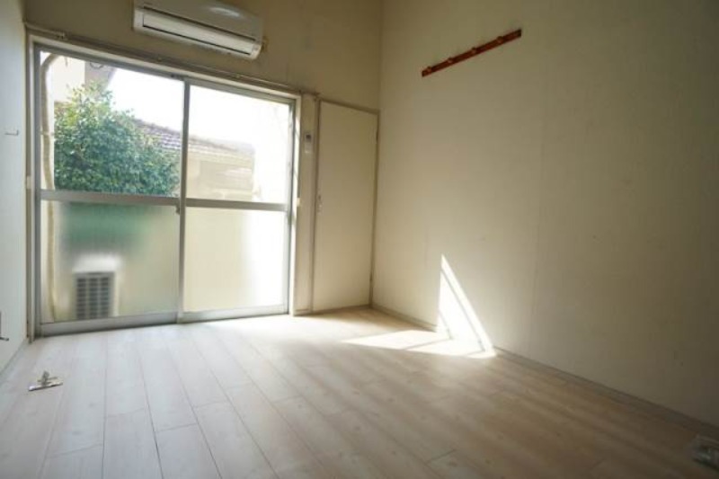 居室・リビング　別号室