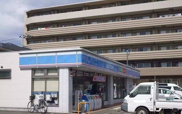 コンビニ　ローソン（コンビニ）まで1200m