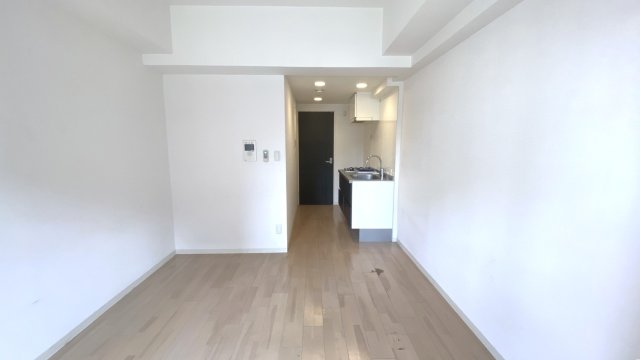 居室・リビング　写真は改装中のものです