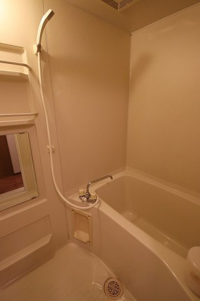 バス・シャワールーム　お風呂で日々の疲れを落としましょう