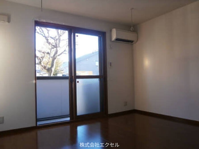 居室・リビング　明るいお部屋です。