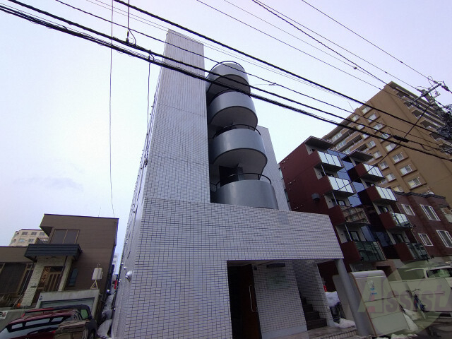 建物外観　札幌市北区北２３条西「ルナハイツ札幌」