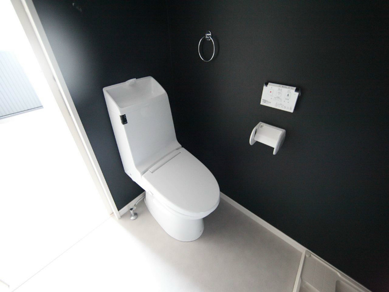 トイレ　温水洗浄暖房便座付トイレ