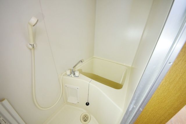 バス・シャワールーム　別部屋参考写真