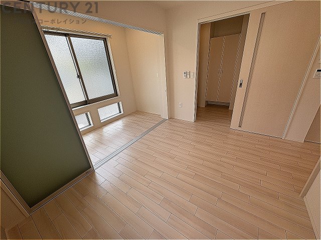 居室・リビング　2面採光で明るいリビングです！