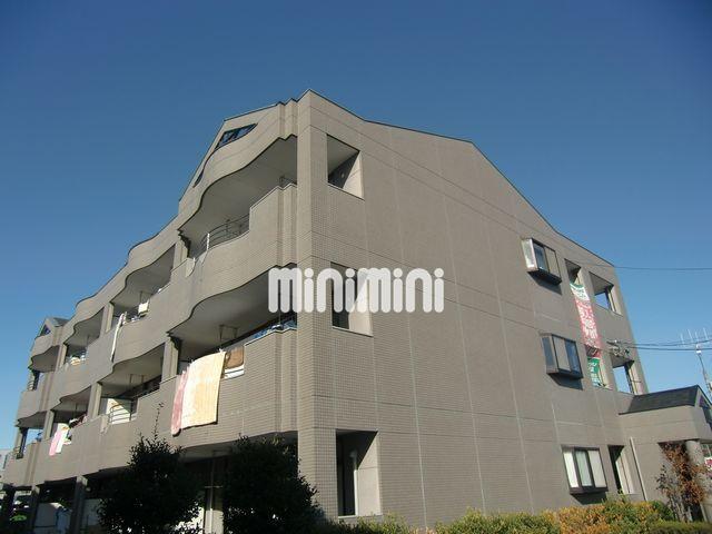 建物外観　重厚なタイル貼りの外観