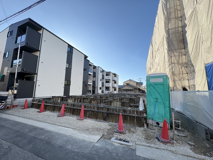 建物外観　建築中