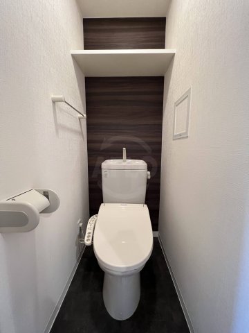 トイレ　アリス・マナーガーデン新町　温水洗浄便座