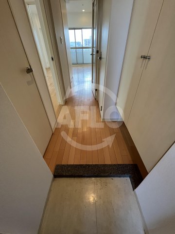 玄関　アリス・マナーガーデン新町　玄関