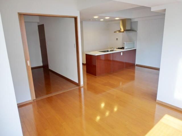 その他部屋・スペース　★16.4帖のＬＤＫ・艶やかなフローリングの綺麗な部屋です★