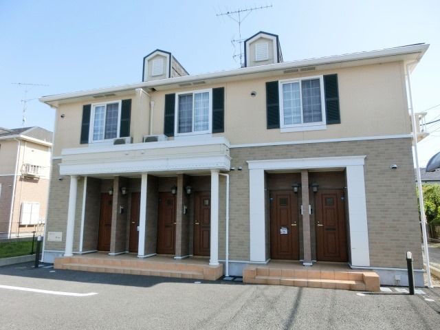 建物外観　２００９年築のキレイなアパートです！