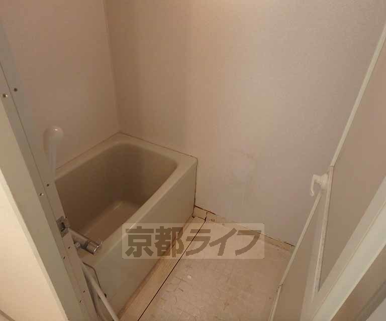 バス・シャワールーム　ここで疲れを癒しましょう