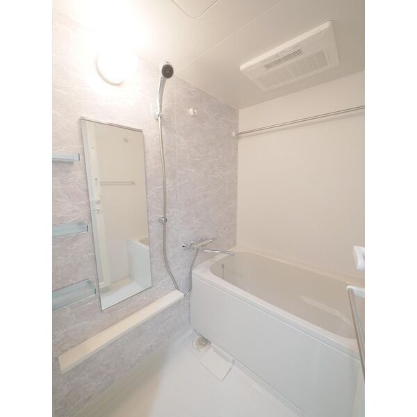 バス・シャワールーム　※このお写真は同物件の別のお部屋のお写真です。現状優先