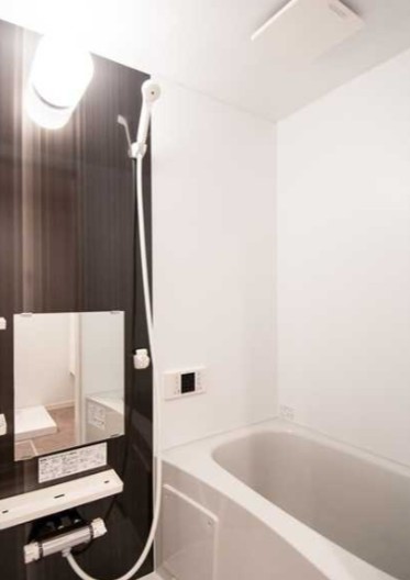 バス・シャワールーム　※別部屋参考写真
