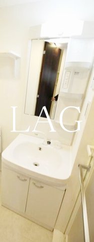 洗面設備　独立洗面台です。