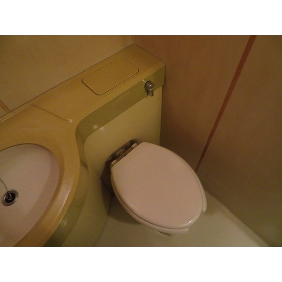 トイレ　コンパクトで使いやすいトイレです