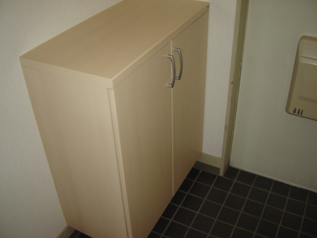 収納　掲載写真は同型の左右反転の部屋を掲載しております。仕様等が異