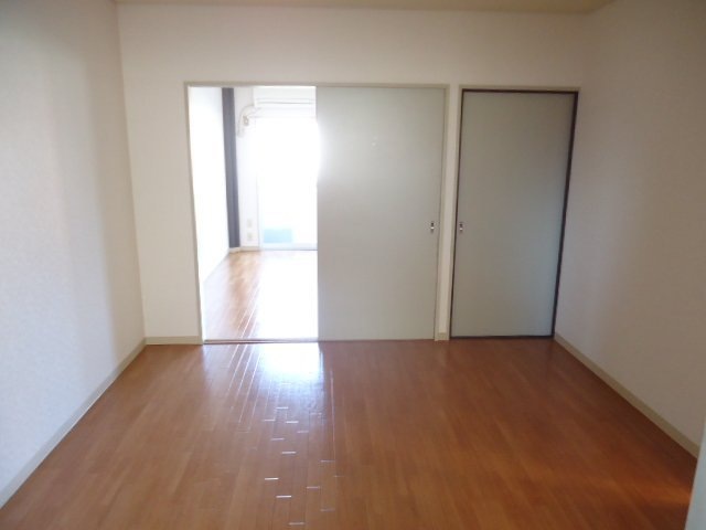 眺望　掲載写真は同型の左右反転の部屋を掲載しております。仕様等が異