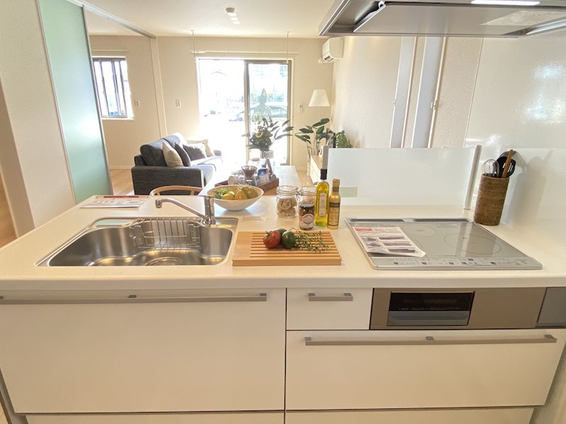 キッチン　※室内のインテリアはイメージです（参考）