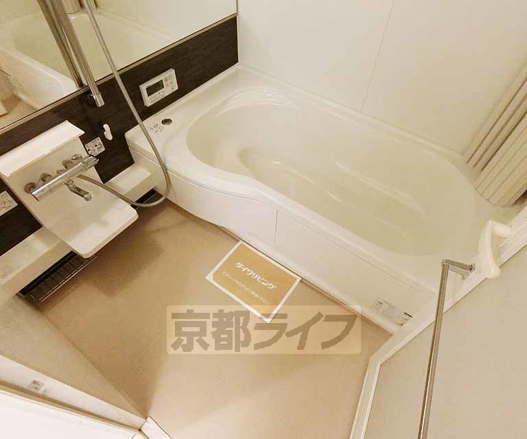 居室・リビング　ＬＤＫとの間仕切りタイプです。