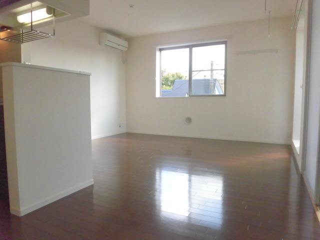 居室・リビング　開放感のあるリビング・最上階日当たり良好