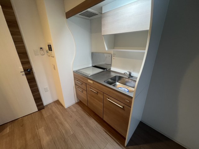 キッチン　同物件別部屋写真