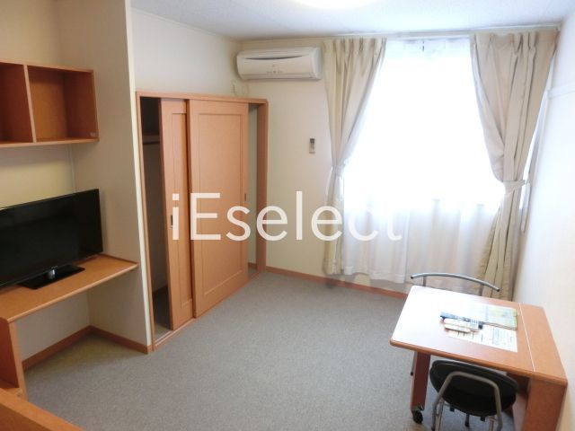 居室・リビング　家具家電付きのお部屋です