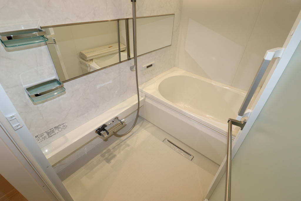 バス・シャワールーム　浴室：別号室の写真