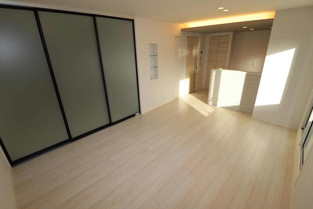 居室・リビング　リビング：別号室の写真