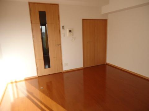 居室・リビング　室内