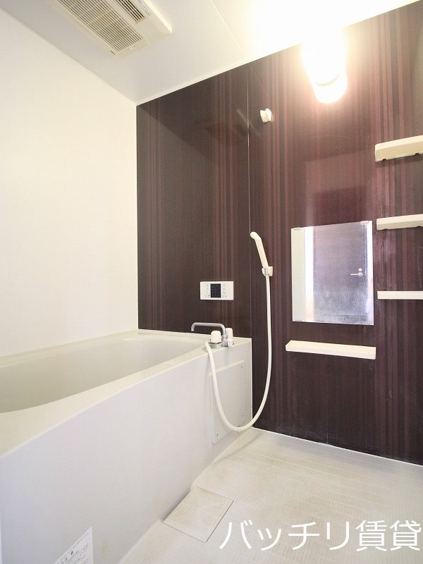 バス・シャワールーム　※写真は同型タイプの為現状を優先いたします。