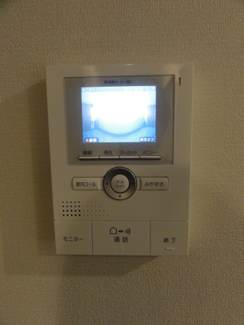 セキュリティ　★訪問者が一目でわかるモニター付インターホン★