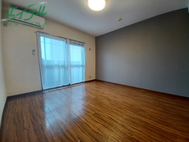 その他部屋・スペース　同物件、別部屋写真です