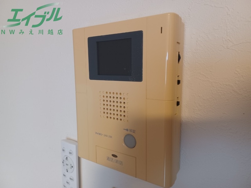 セキュリティ　同物件、別部屋写真です