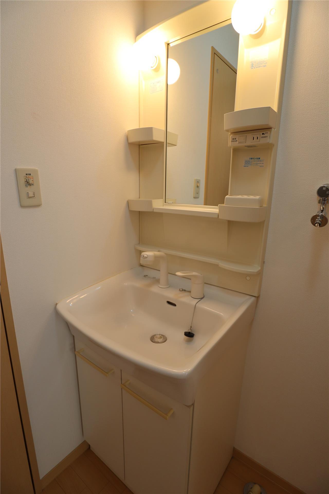 洗面設備　同タイプ別部屋の画像です。