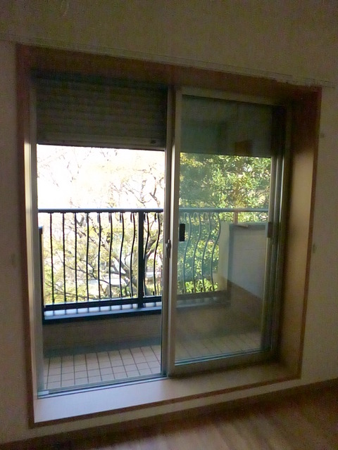 バルコニー　★安心の防犯シャッター付き★