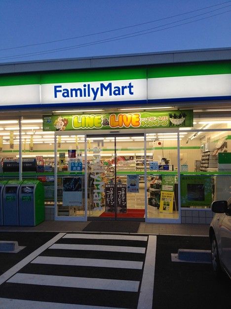 コンビニ　ファミリーマート津島警察署前店（コンビニ）まで814m