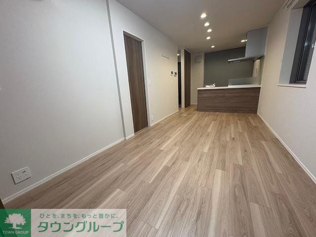 居室・リビング　エントランス