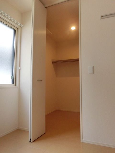 収納　ウォークインクローゼット