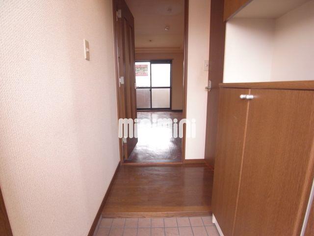 玄関　※室内写真は別室サンプル写真。