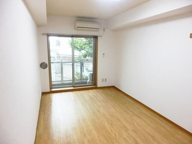 居室・リビング　ゆったりとした居間です