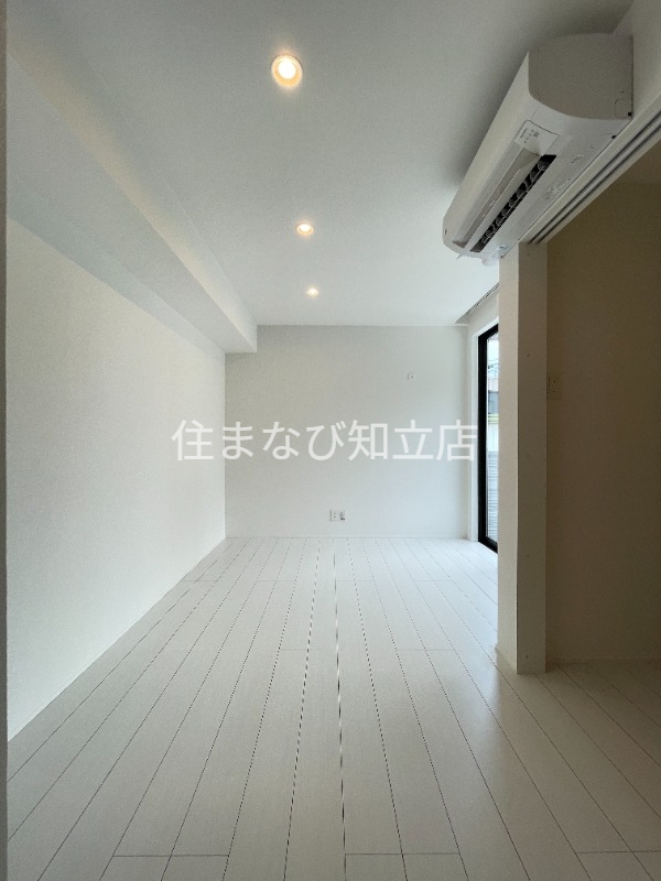 居室・リビング　同型完成モデル